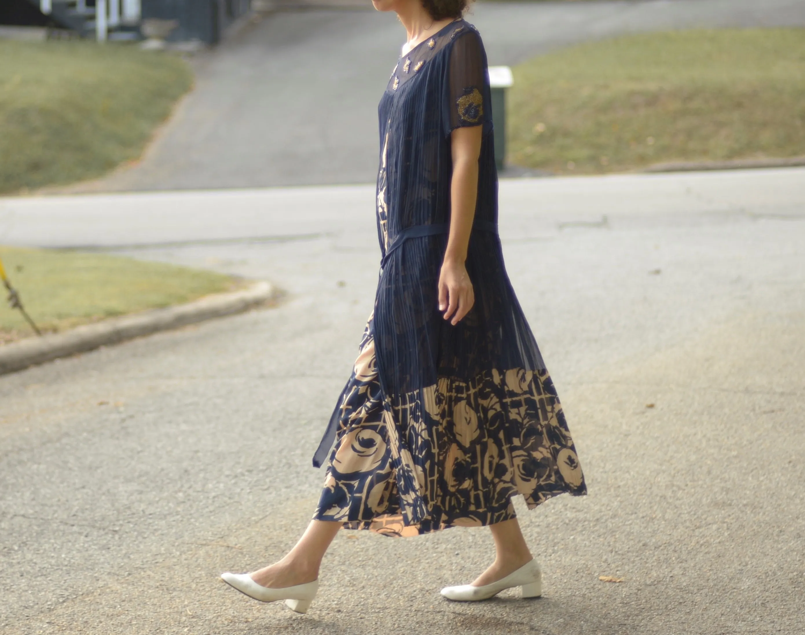 1920s navy blue and beige floral silk drop waist flapper dress