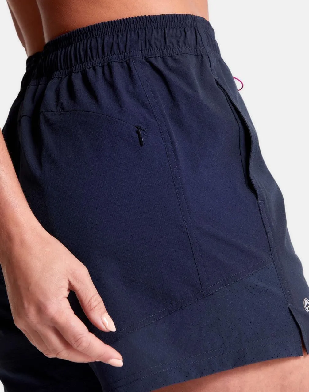 Celero Shorts in Obsidian