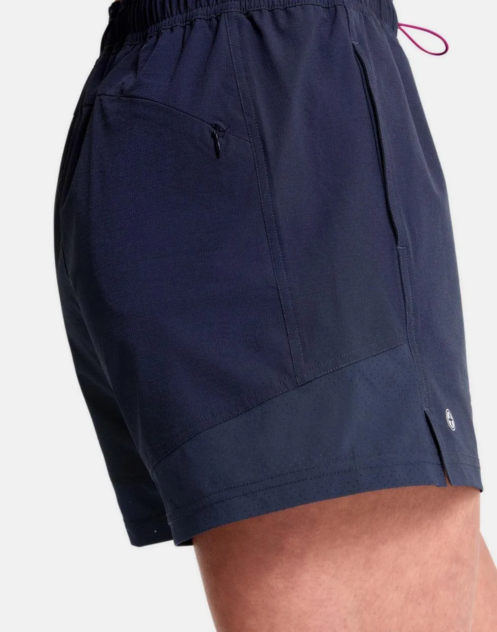 Celero Shorts in Obsidian