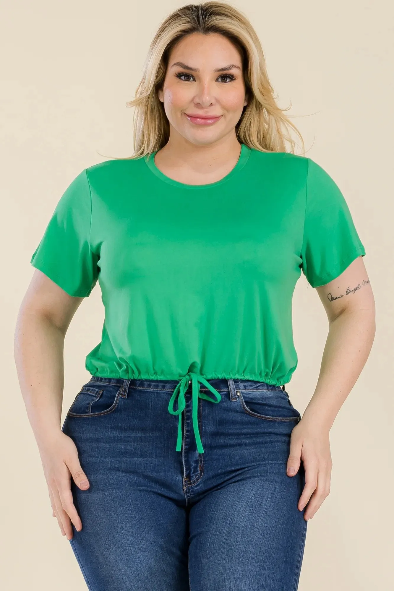 Plus size tie front drawstring short sleeve crop top