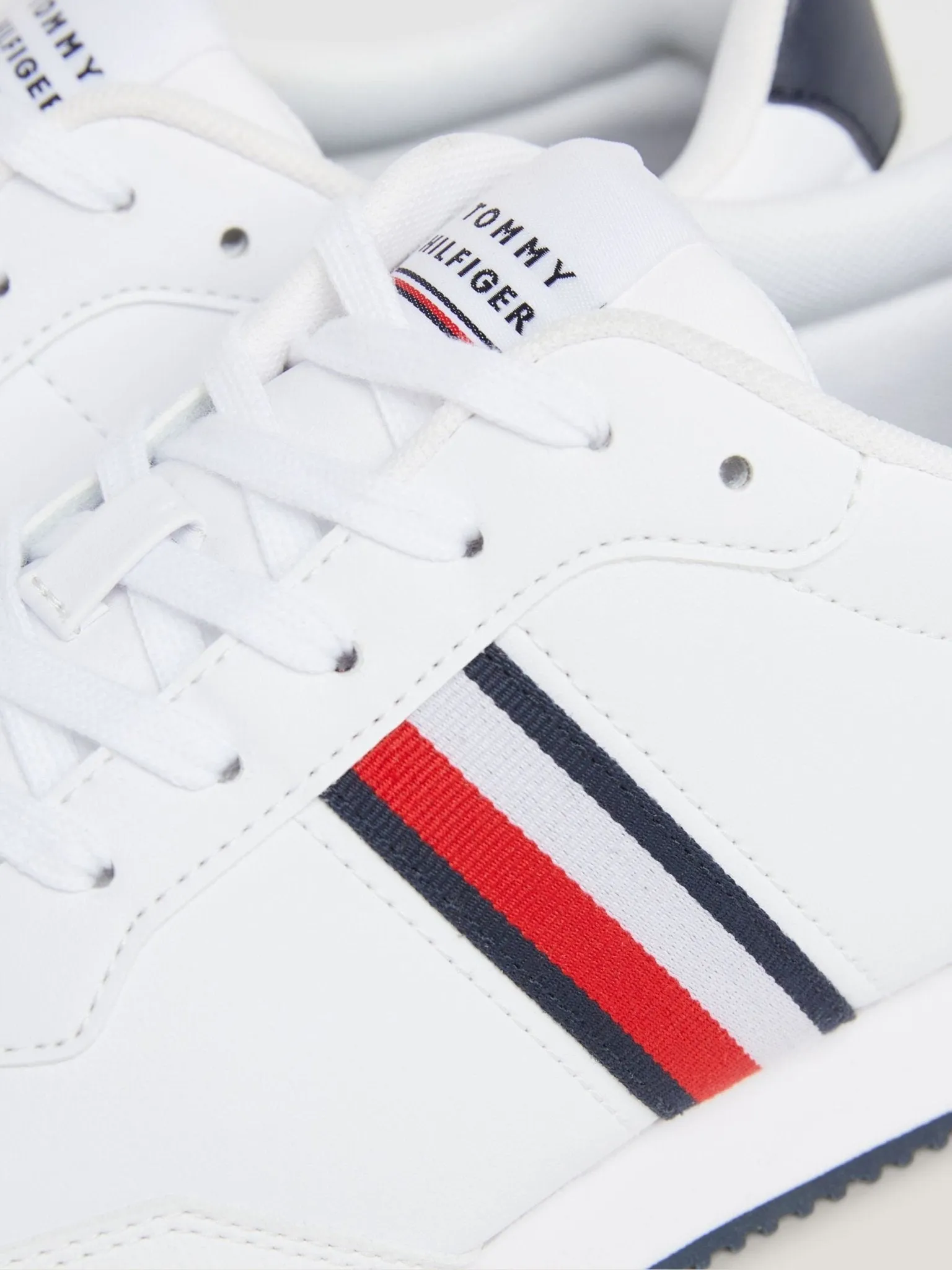 Tommy Hilfiger Signature Tape Runner